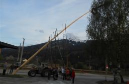 Maibaumaufstellen